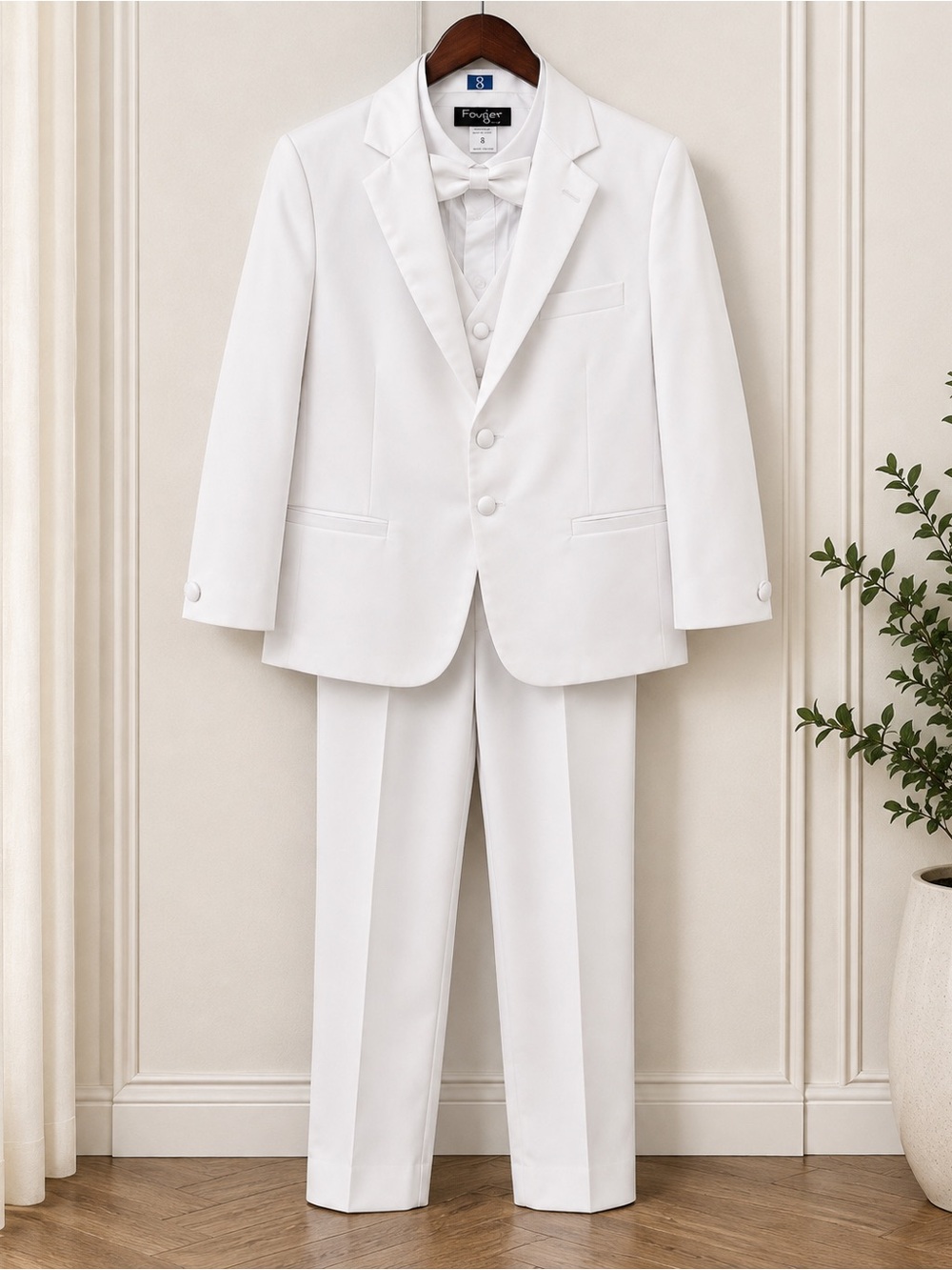 NWT Fouger Slim White Suit With Vest size 8 - Picture 1 of 14